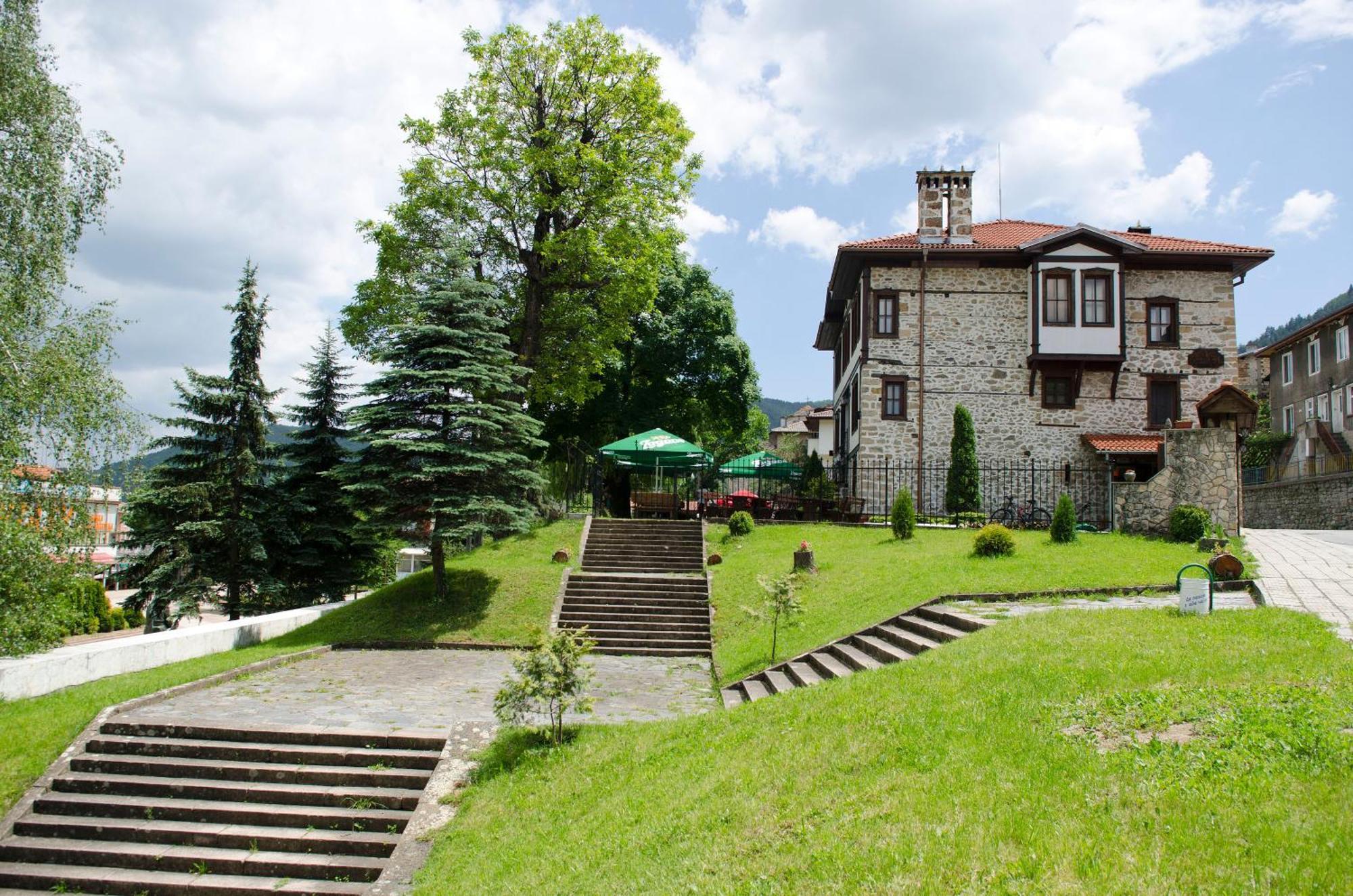 Petko Takov'S House Hotell Smolyan Exteriör bild